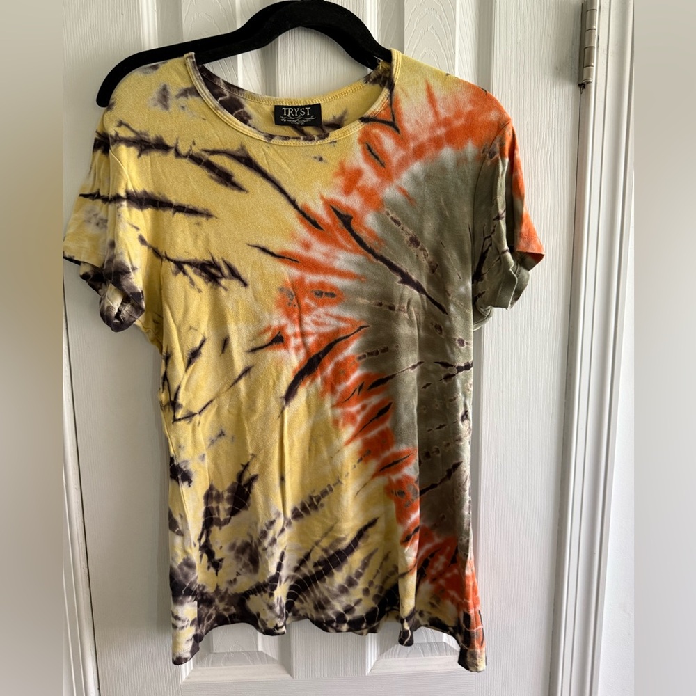 TRYST Tie Dye Short SleeveT-shirt. Yellow/Rust/Olive size XL